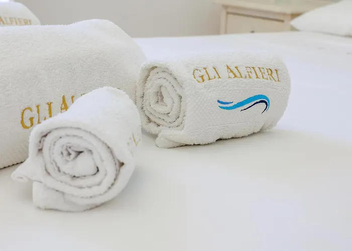 게스트하우스 Gli Alfieri A Posto Vecchio 3*