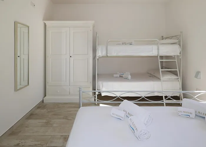 게스트하우스 Gli Alfieri A Posto Vecchio 3*