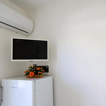 بيت ضيافة Gli Alfieri A Posto Vecchio مارينا دي بيسكولوس