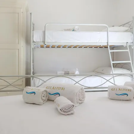 بيت ضيافة Gli Alfieri A Posto Vecchio مارينا دي بيسكولوس